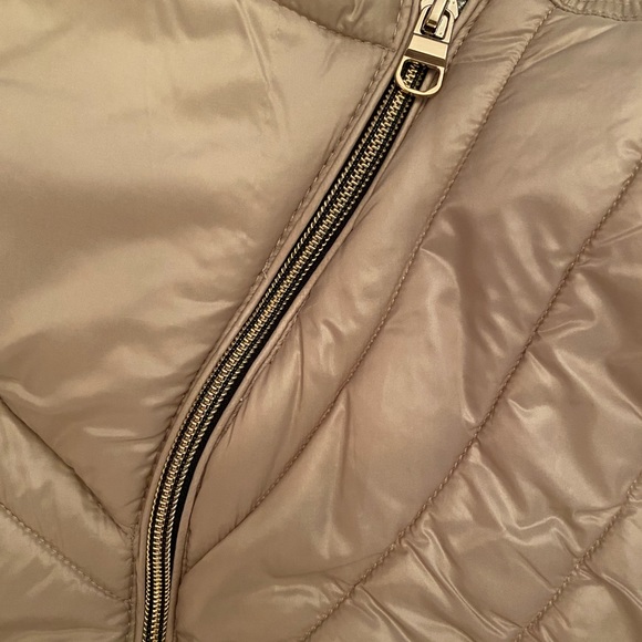 Workshop Republic Nylon Vest - Picture 6 of 11